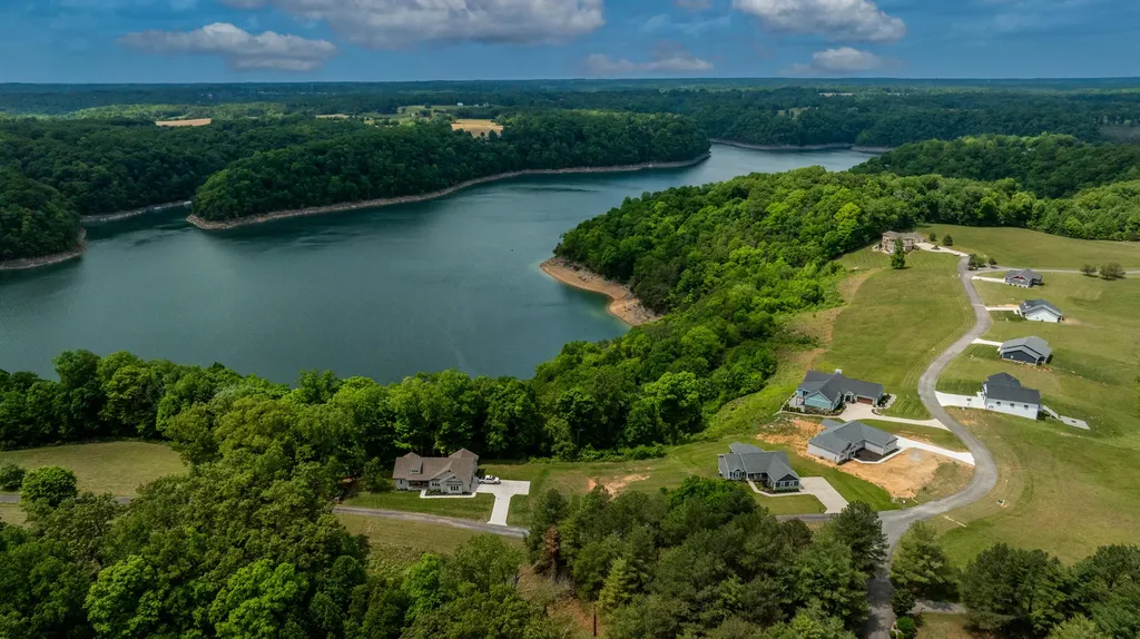 634 Beacon Street Russell Springs KY 42642