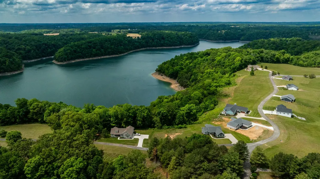 634 Beacon Street Russell Springs KY 42642