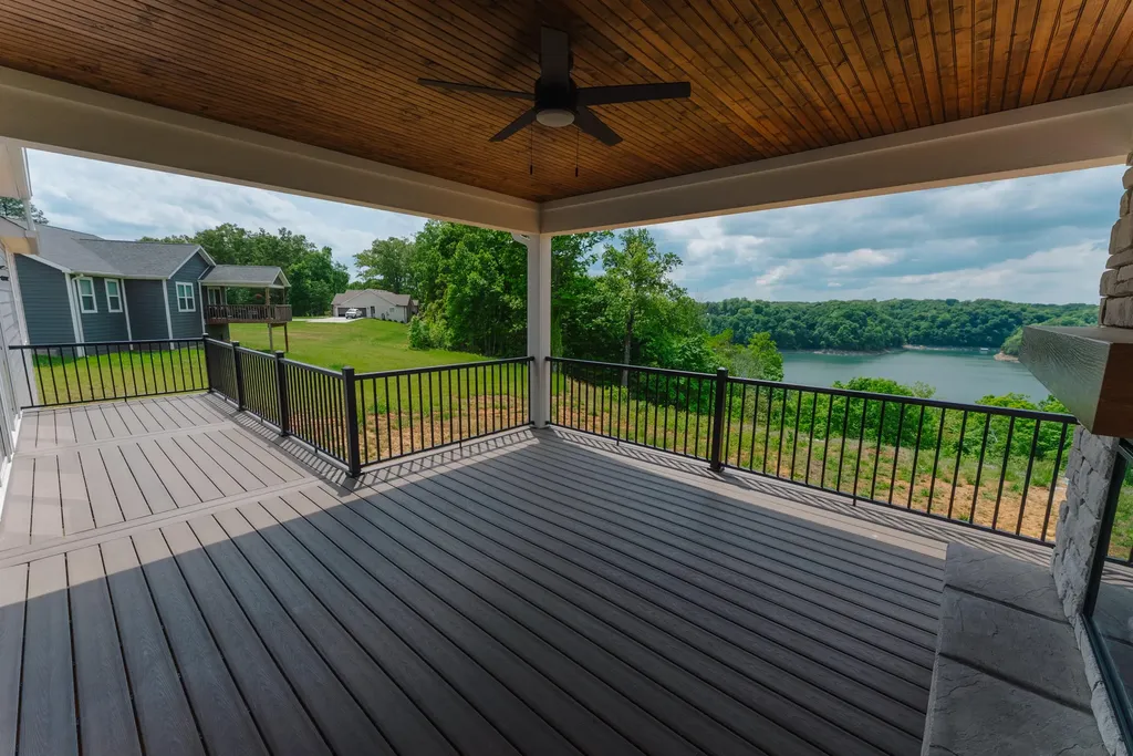 634 Beacon Street Russell Springs KY 42642