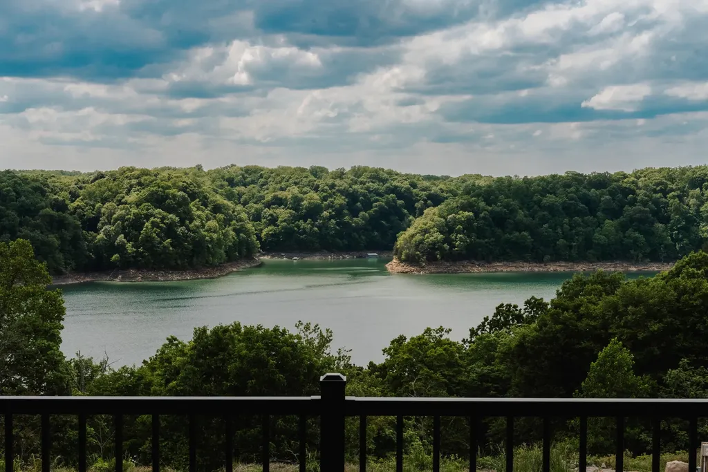 634 Beacon Street Russell Springs KY 42642