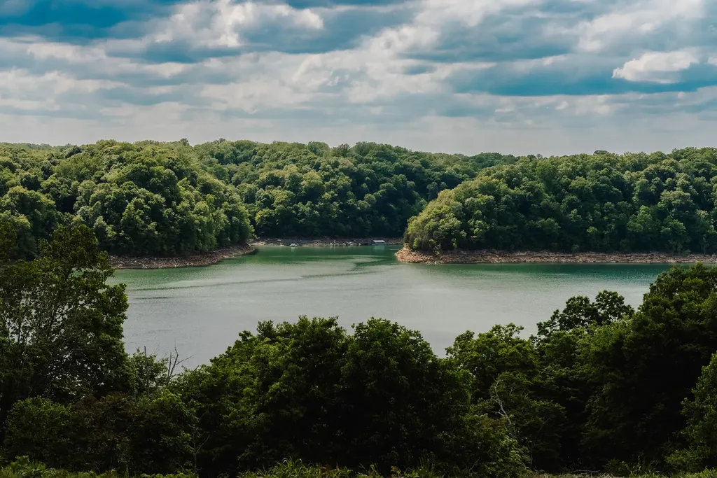 634 Beacon Street Russell Springs KY 42642