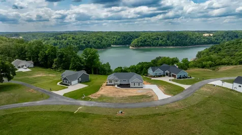 634 Beacon Street Russell Springs KY 42642