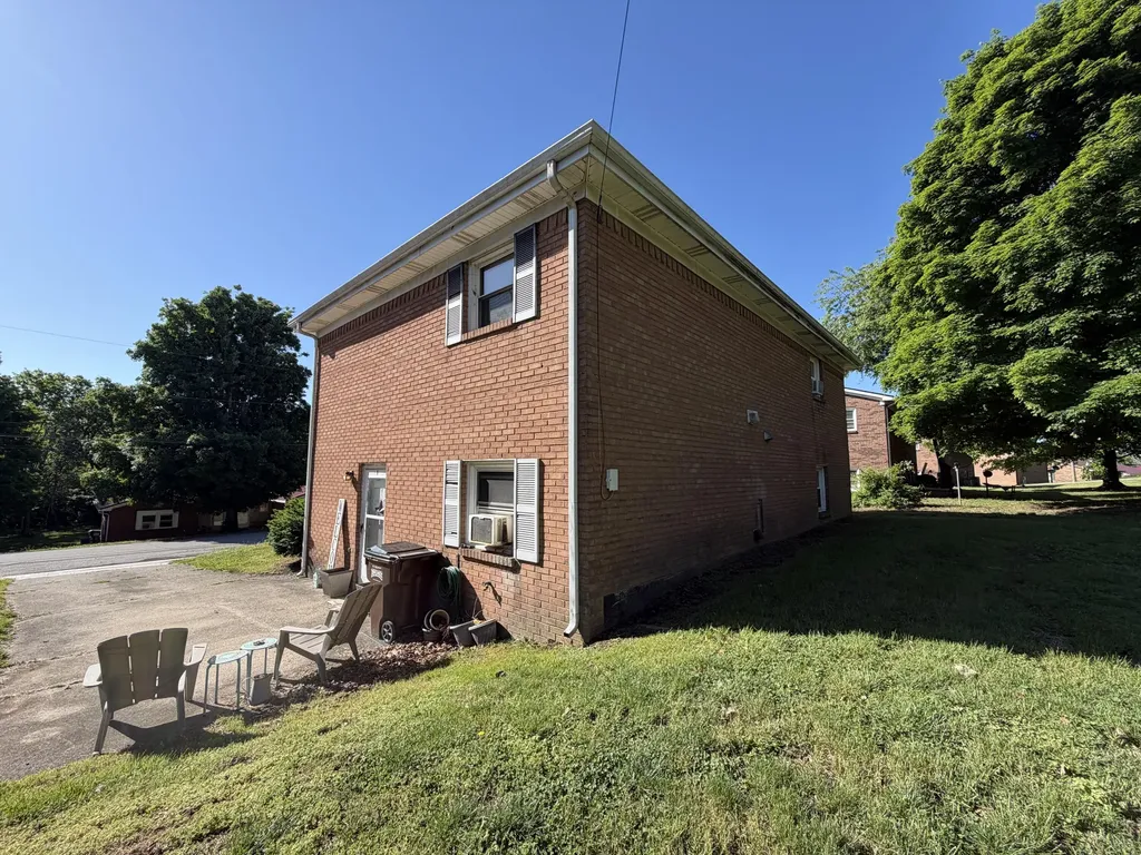 216 Valley Street Richmond KY 40475