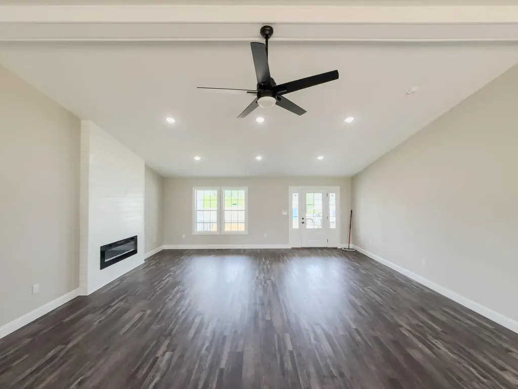 126 Sterlyn Drive London KY 40744
