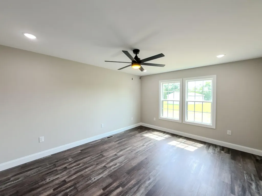 126 Sterlyn Drive London KY 40744