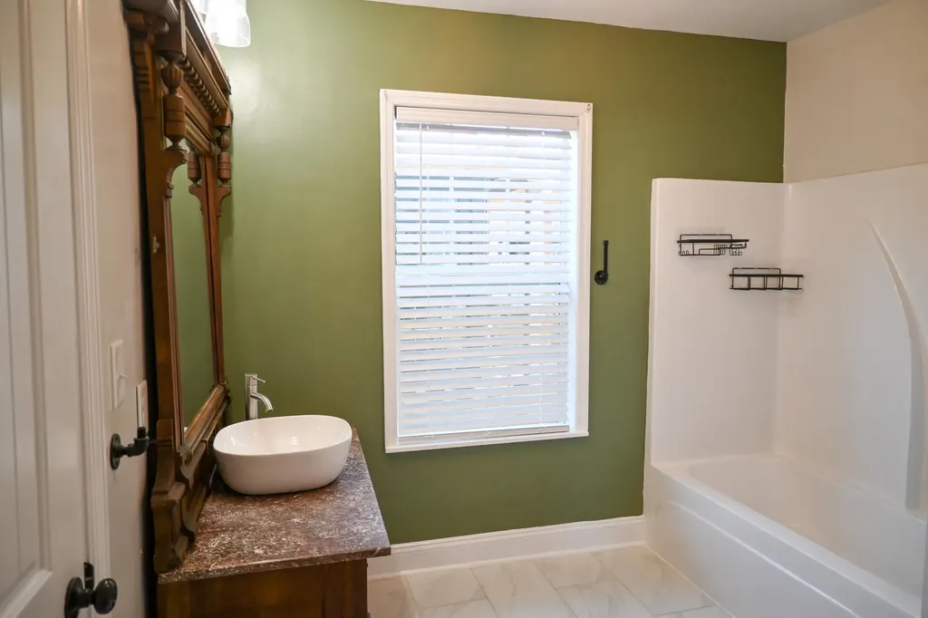 106 N 4th Street Nicholasville KY 40356