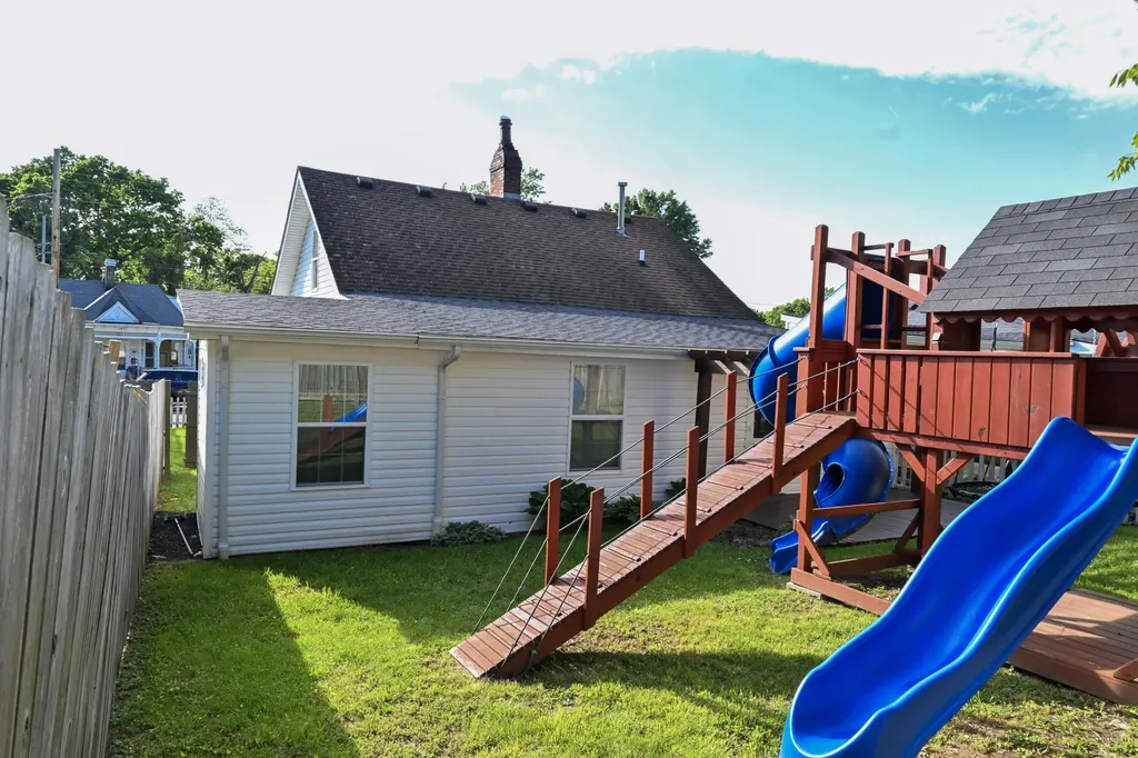 106 N 4th Street Nicholasville KY 40356