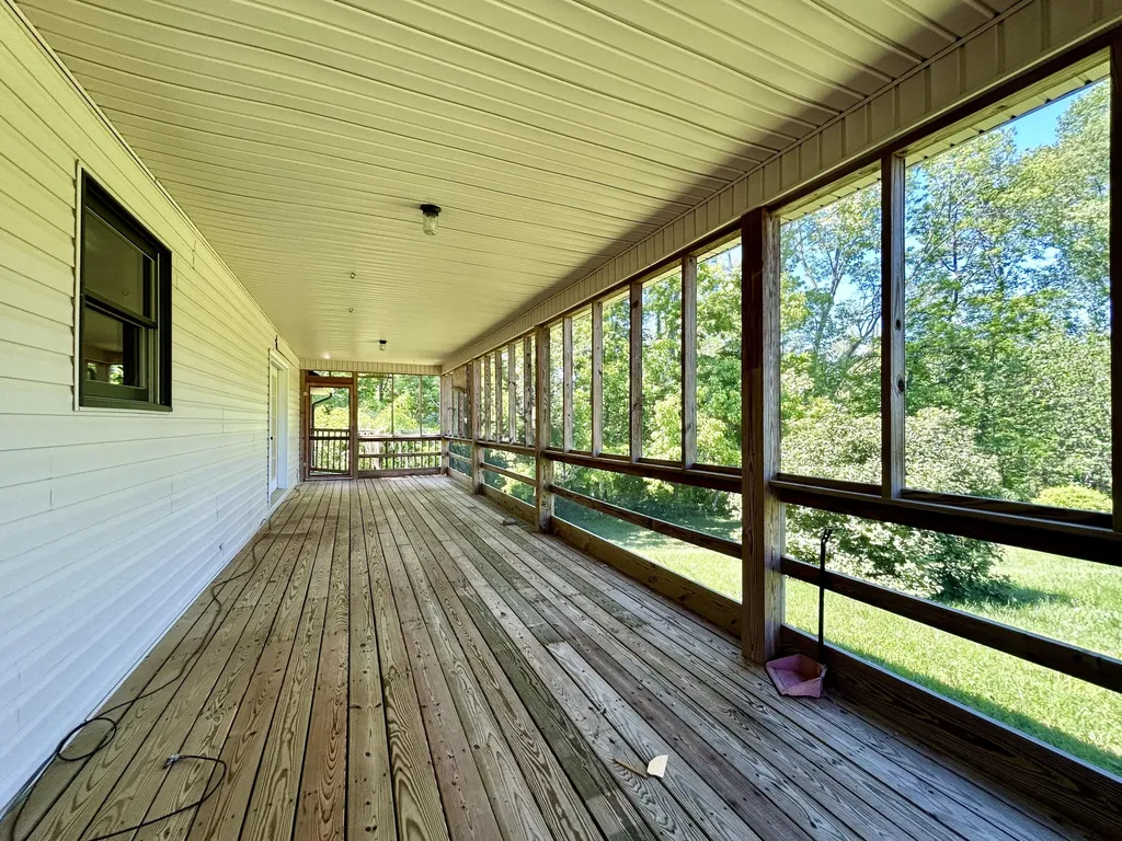 290 Mayfield Hollow Road Somerset KY 42501