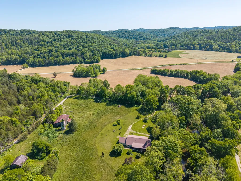 290 Mayfield Hollow Road Somerset KY 42501