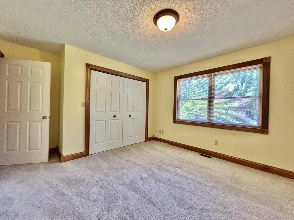 290 Mayfield Hollow Road Somerset KY 42501