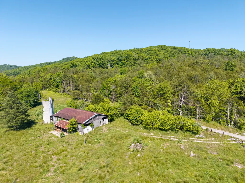 290 Mayfield Hollow Road Somerset KY 42501
