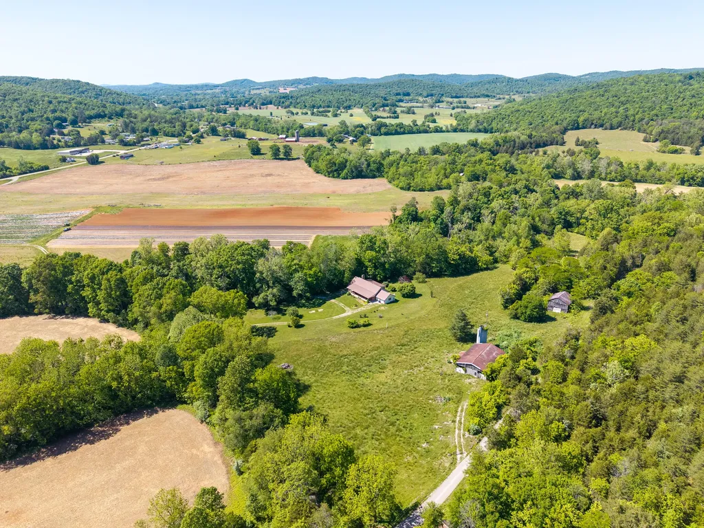 290 Mayfield Hollow Road Somerset KY 42501
