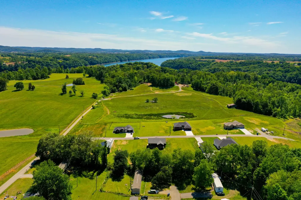 58 Hallies Way Somerset KY 42503