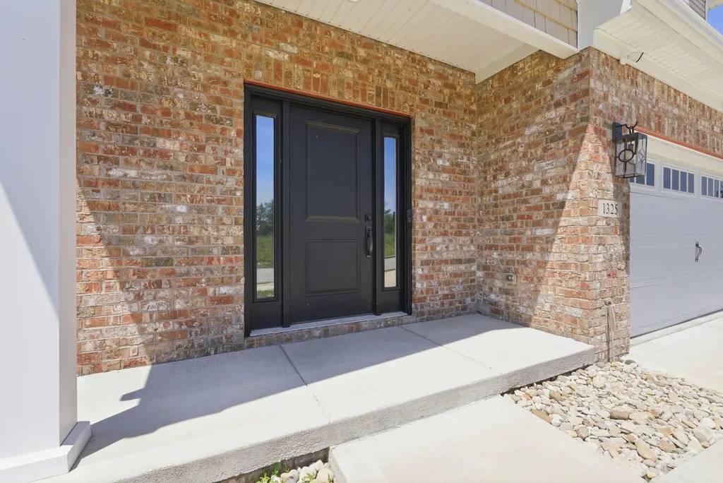 1325 Silver Springs Drive Lexington KY 40511
