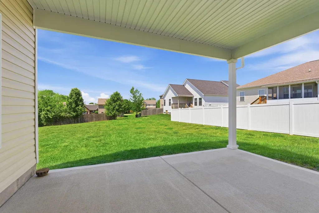 1325 Silver Springs Drive Lexington KY 40511