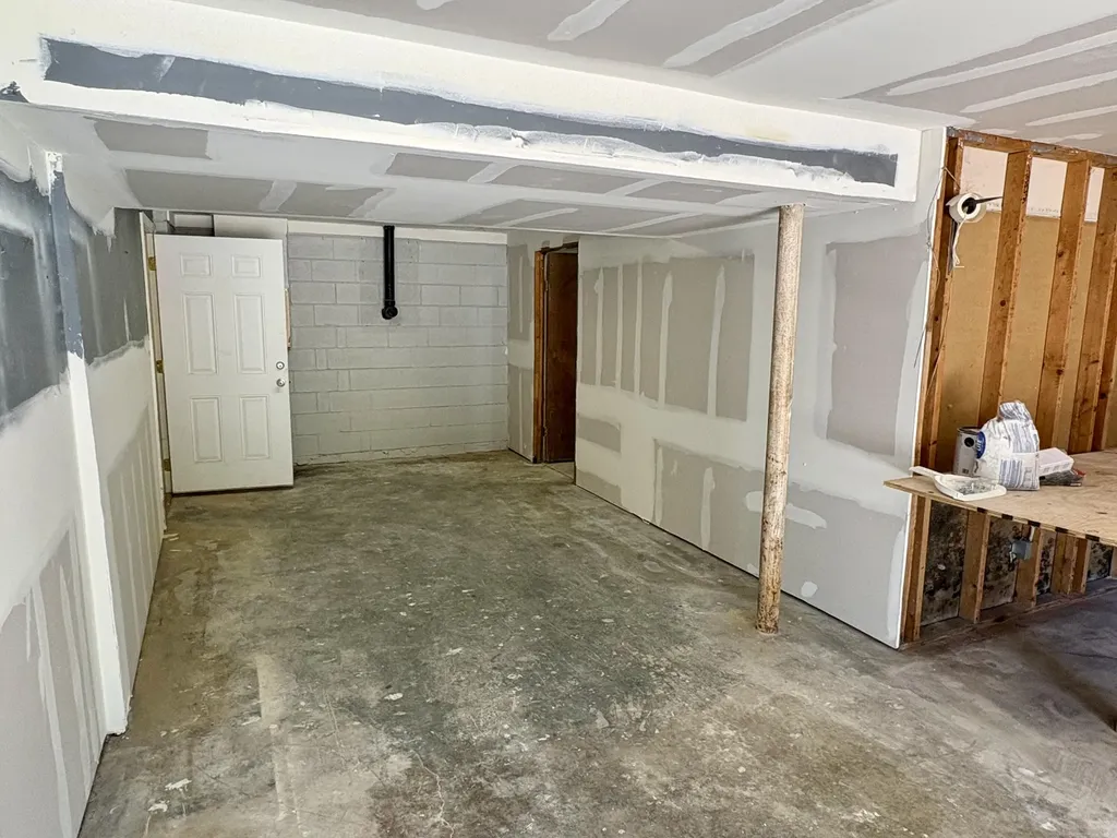 2828 Yellowstone Parkway Lexington KY 40517