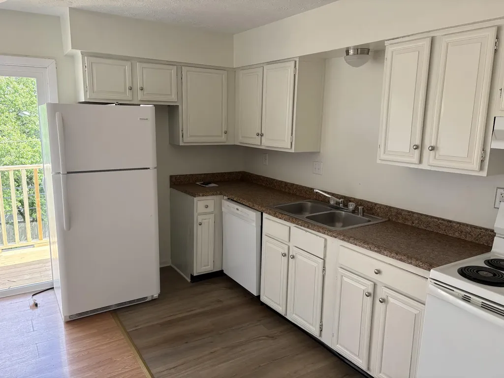 2828 Yellowstone Parkway Lexington KY 40517