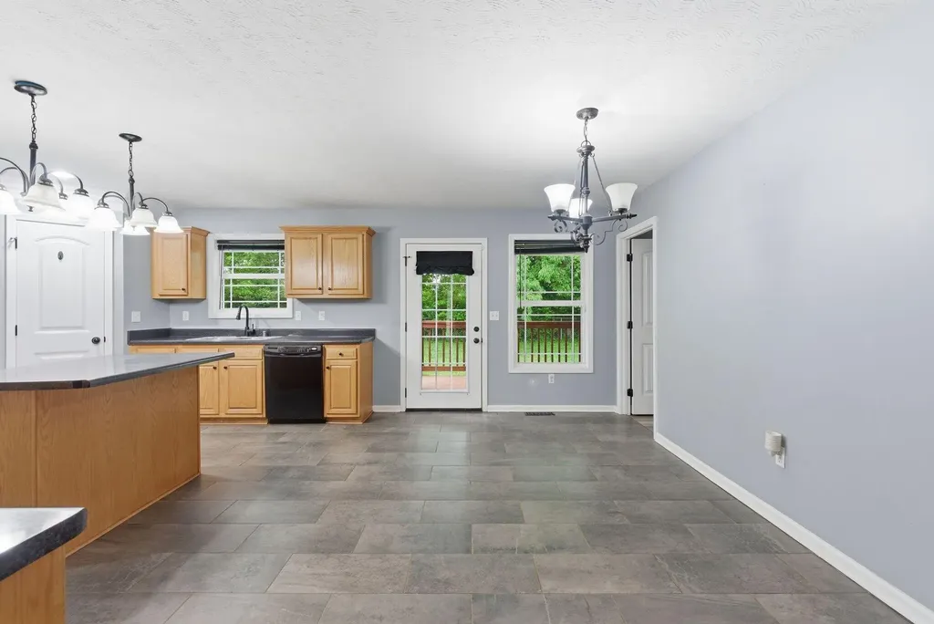 1025 Lanas Lane Lawrenceburg KY 40342