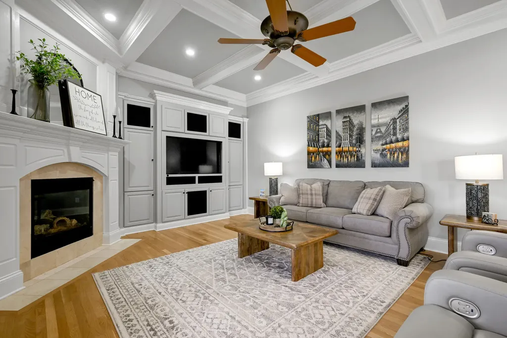 302 Eagle Drive Nicholasville KY 40356