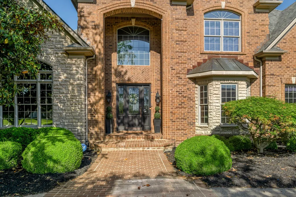 302 Eagle Drive Nicholasville KY 40356