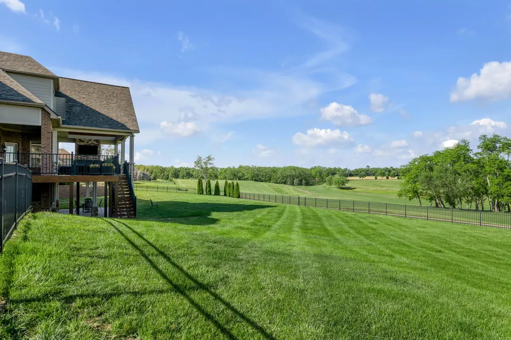 302 Eagle Drive Nicholasville KY 40356