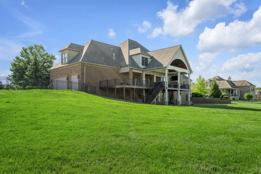 302 Eagle Drive Nicholasville KY 40356
