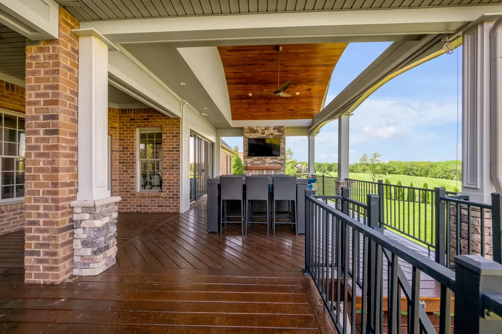 302 Eagle Drive Nicholasville KY 40356