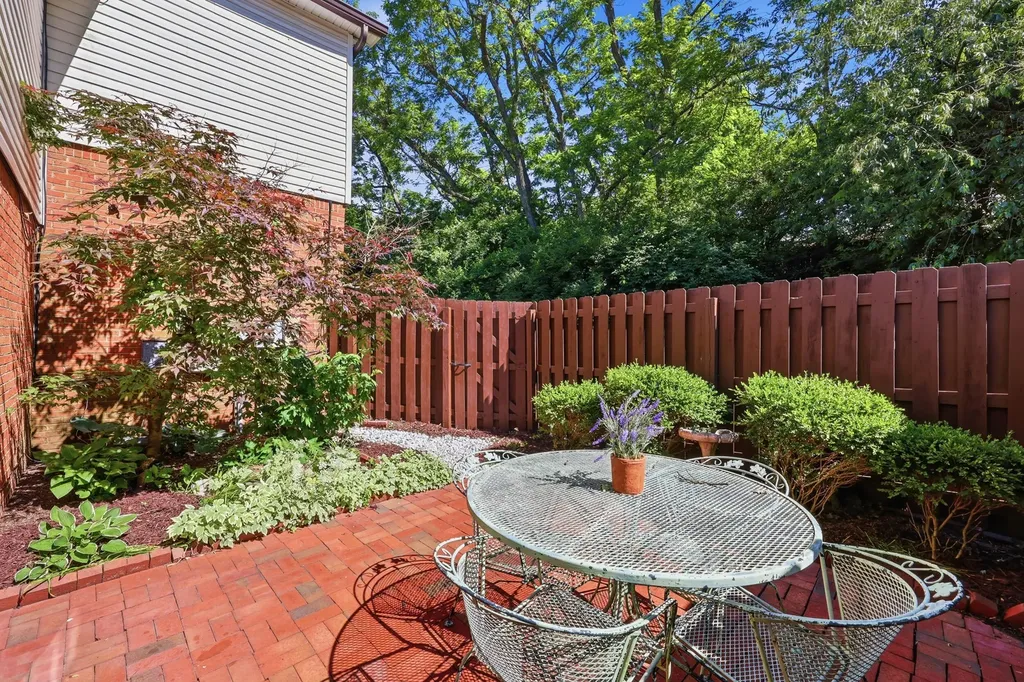 3408 Red Coach Trail Lexington KY 40517
