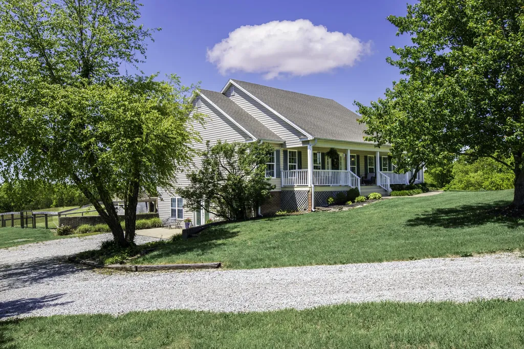 1665 Glensboro Road Lawrenceburg KY 40342