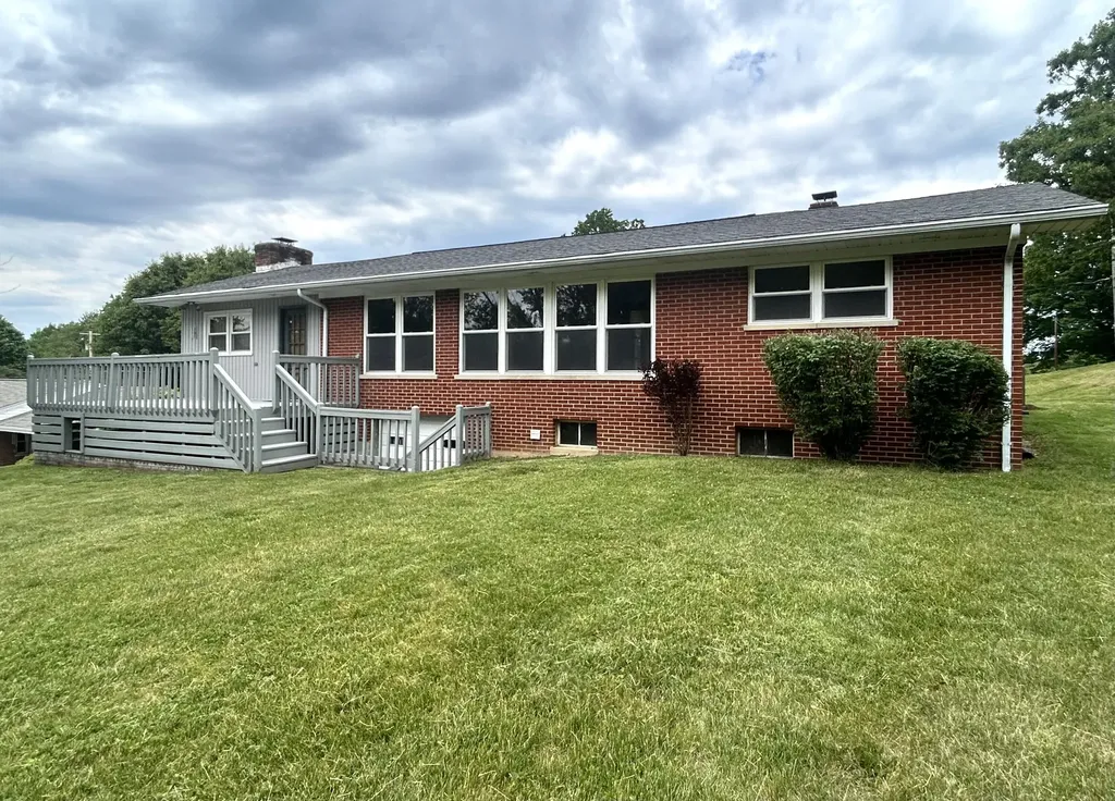 406 Bomont Avenue London KY 40741