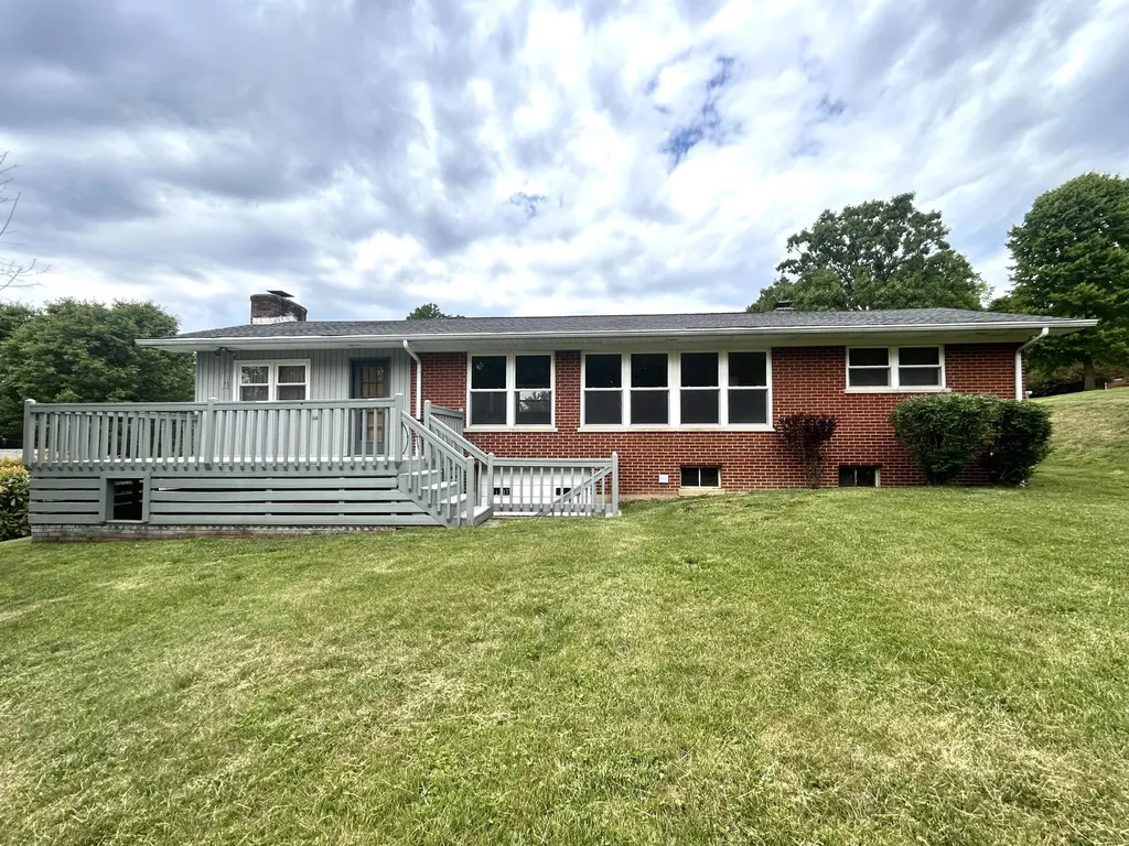 406 Bomont Avenue London KY 40741