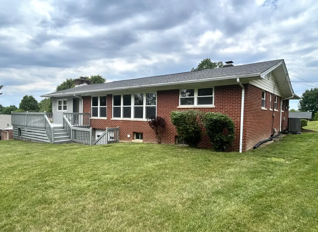 406 Bomont Avenue London KY 40741