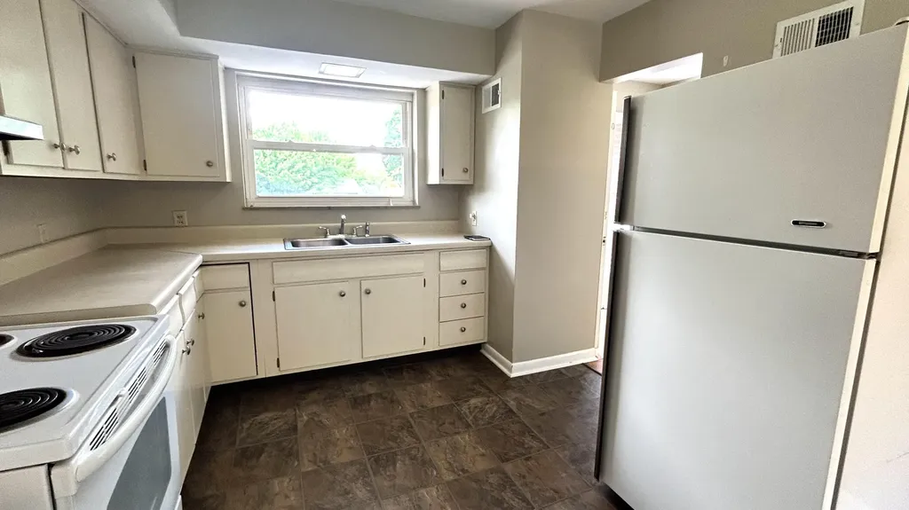 406 Bomont Avenue London KY 40741
