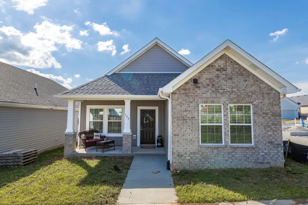 144 Mccowans Ferry Alley Versailles KY 40383