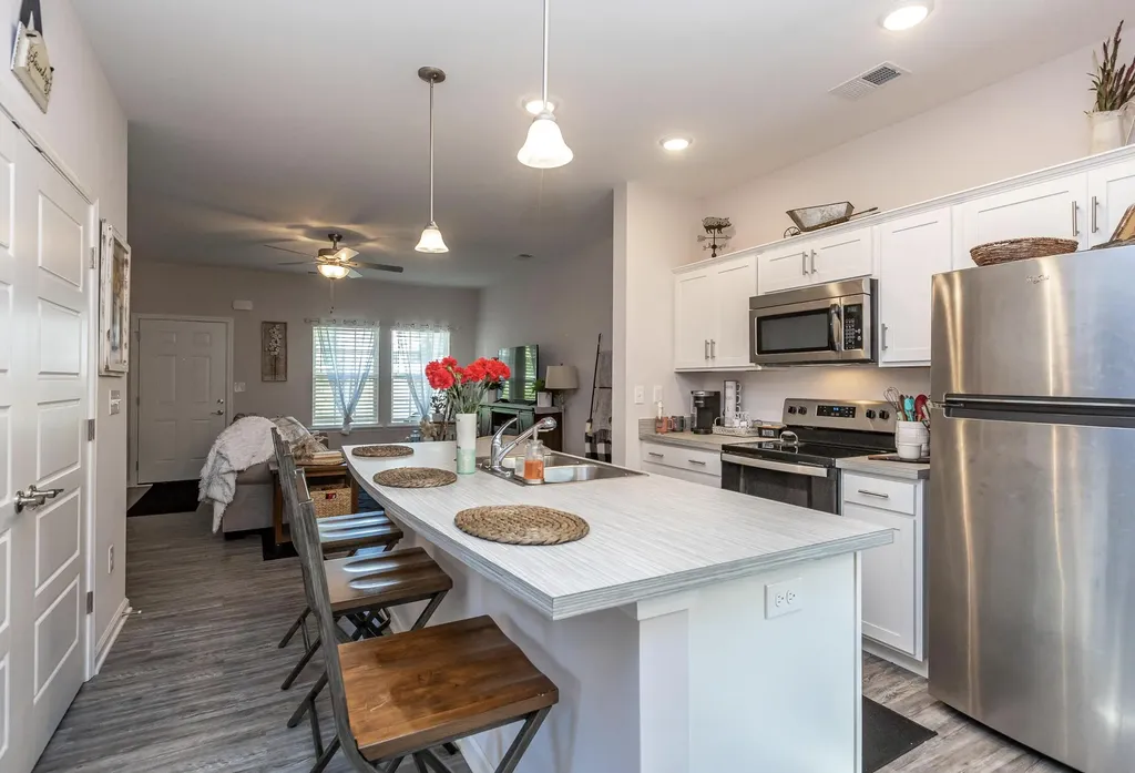 144 Mccowans Ferry Alley Versailles KY 40383