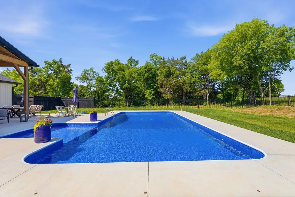 80 Leatherwood Lane Nicholasville KY 40356