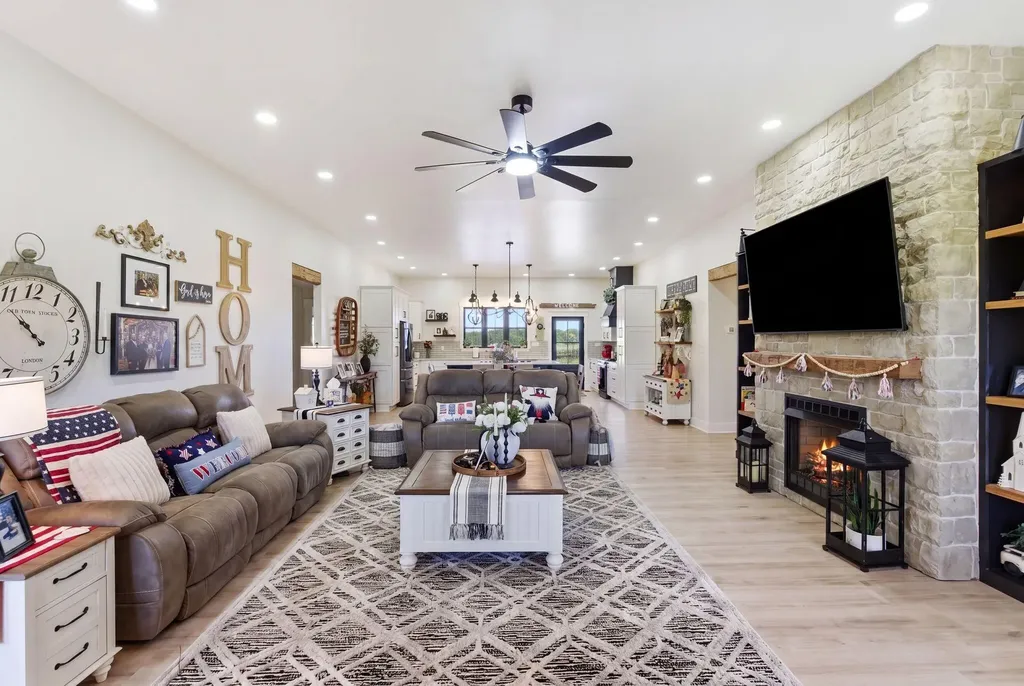 80 Leatherwood Lane Nicholasville KY 40356