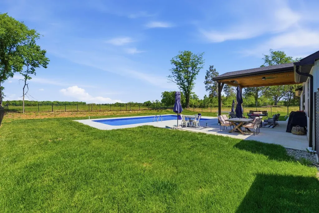 80 Leatherwood Lane Nicholasville KY 40356