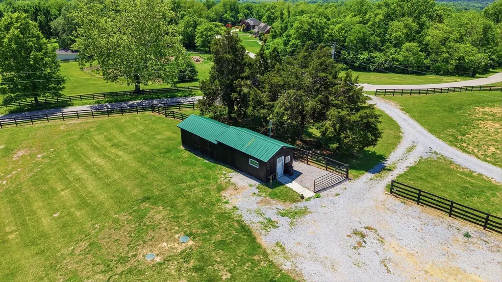 80 Leatherwood Lane Nicholasville KY 40356