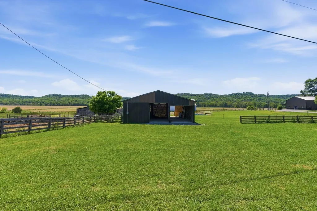 11440 Kentucky 698 Hustonville KY 40437