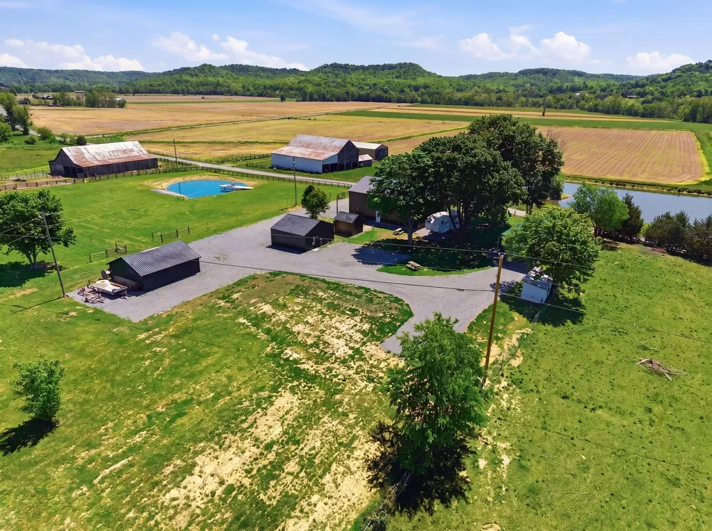 11440 Kentucky 698 Hustonville KY 40437