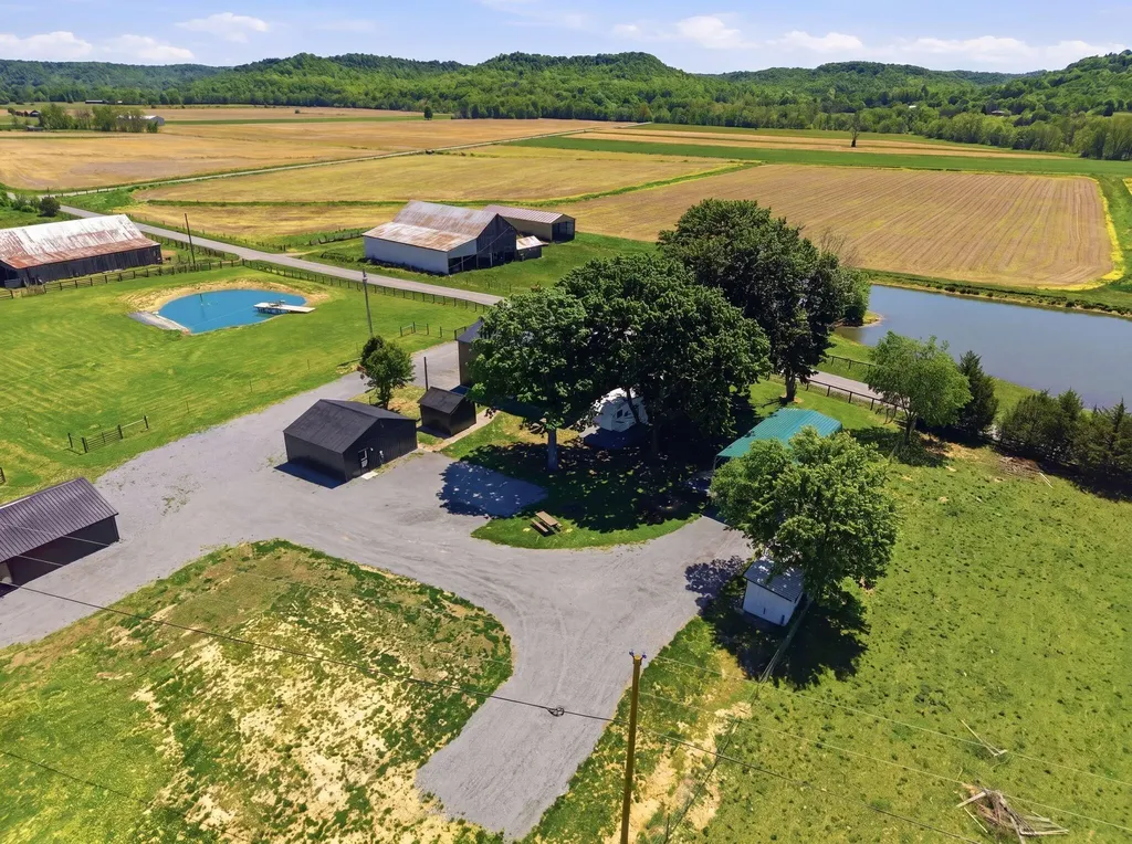 11440 Kentucky 698 Hustonville KY 40437