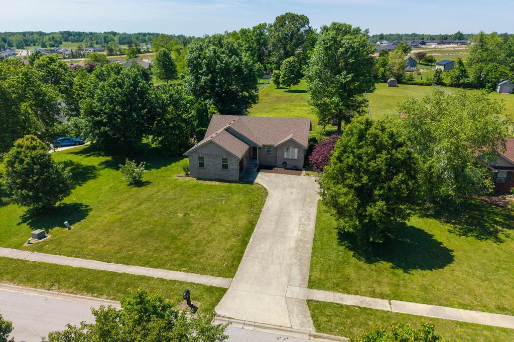 131 Shady Oaks Drive Richmond KY 40475
