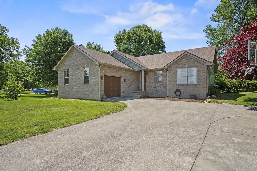 131 Shady Oaks Drive Richmond KY 40475