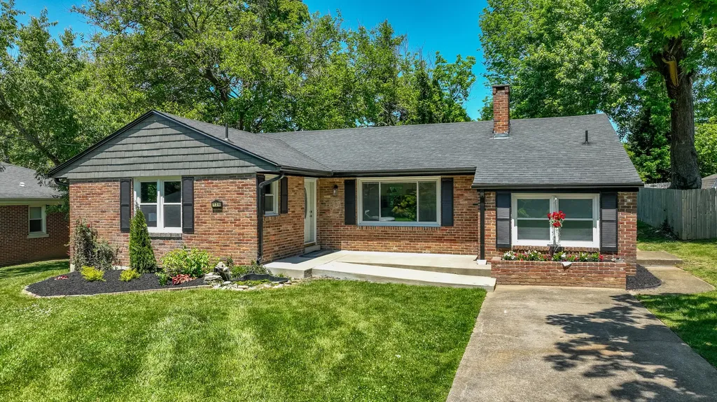 120 Windsor Drive Richmond KY 40475
