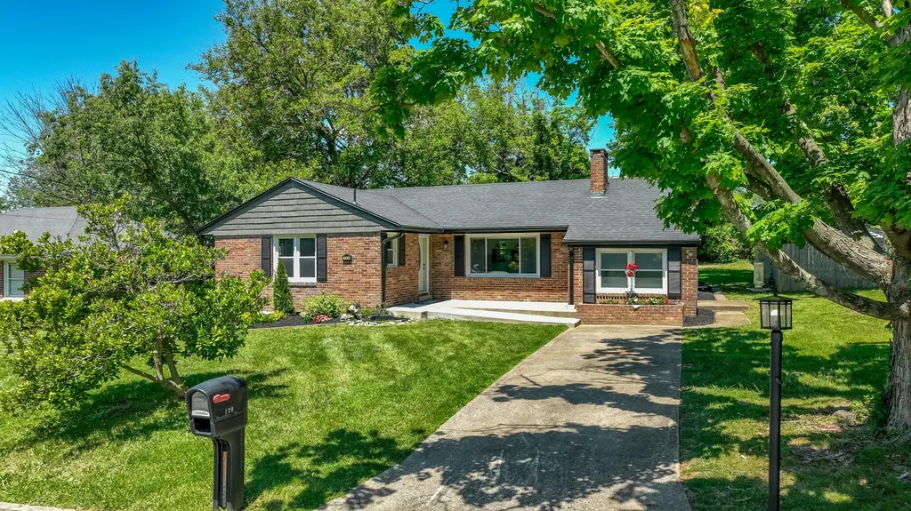 120 Windsor Drive Richmond KY 40475