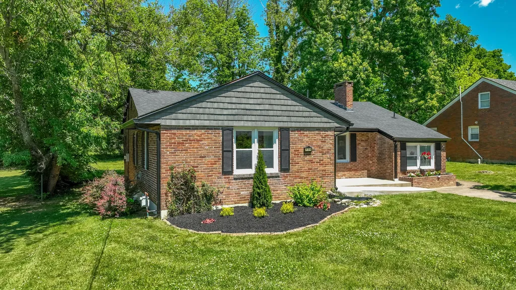 120 Windsor Drive Richmond KY 40475