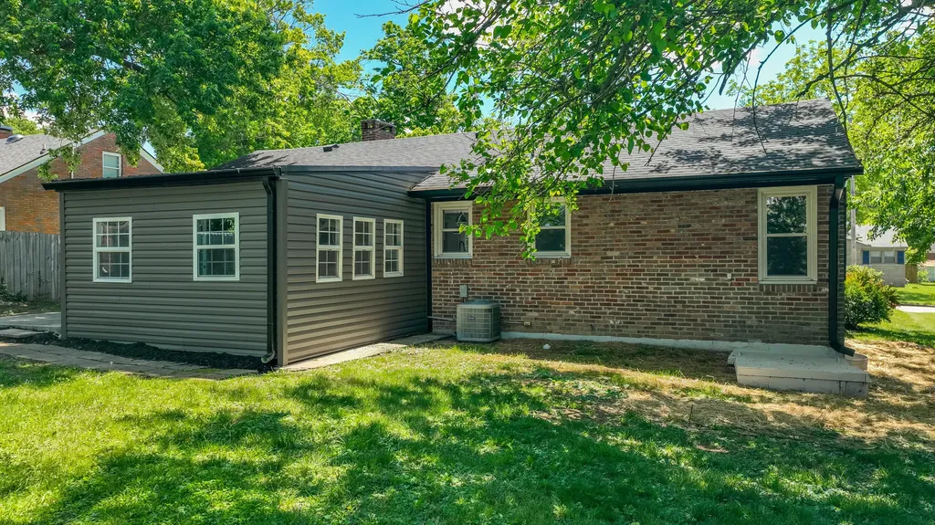 120 Windsor Drive Richmond KY 40475