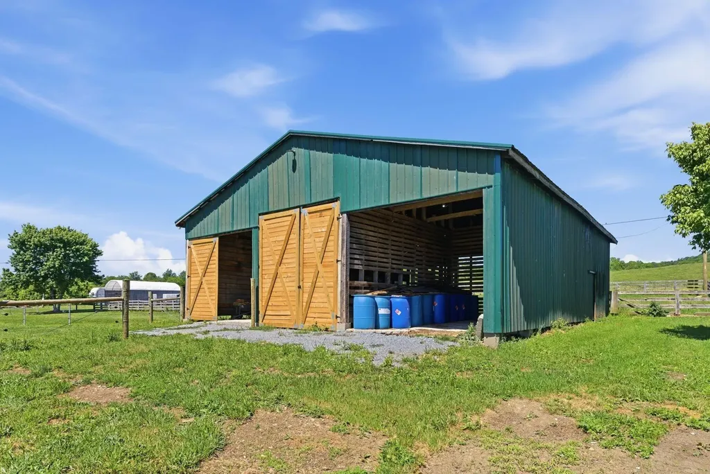 11440 Kentucky 698 Hustonville KY 40437
