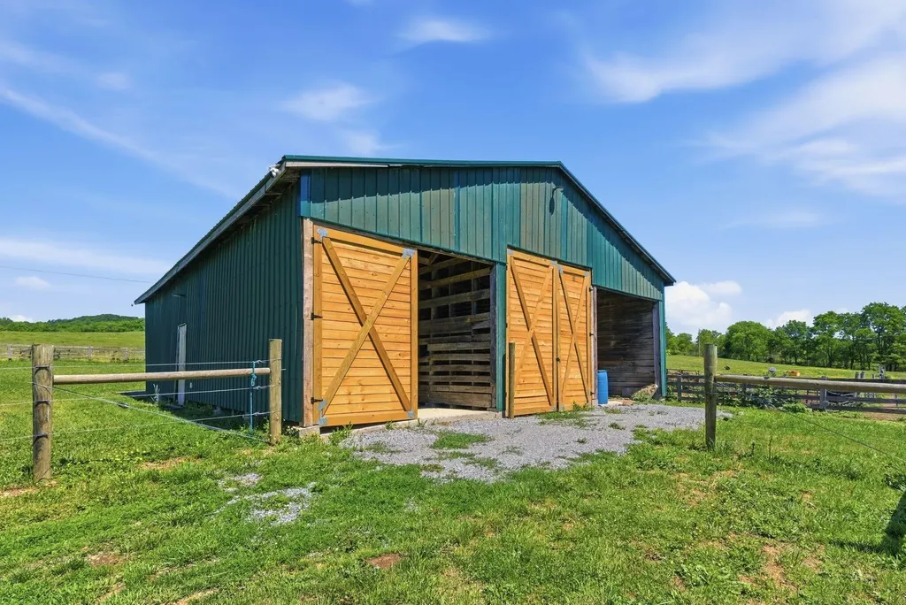 11440 Kentucky 698 Hustonville KY 40437